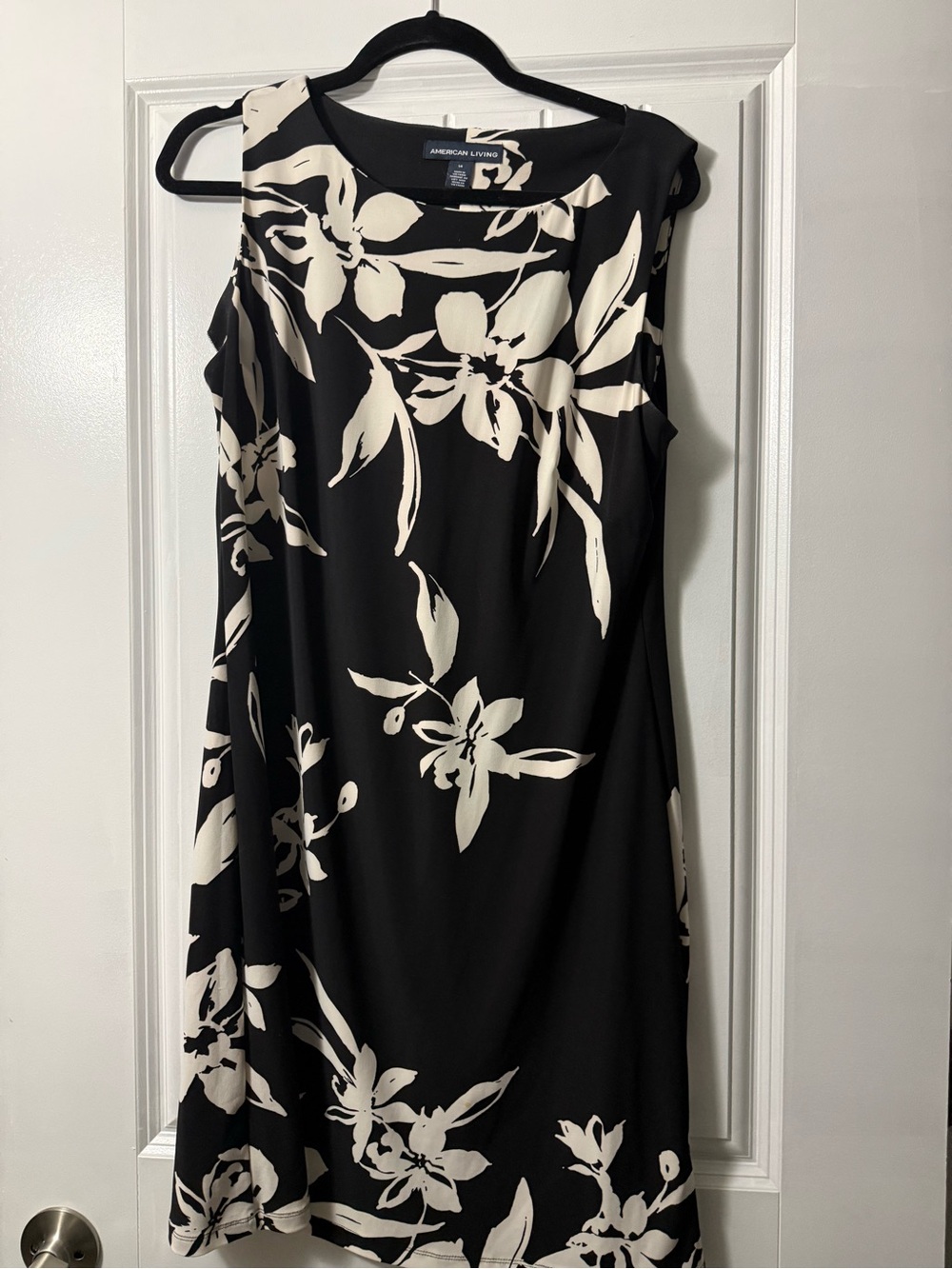 American Living Black and Cream Floral Sleeveless Shift Dress